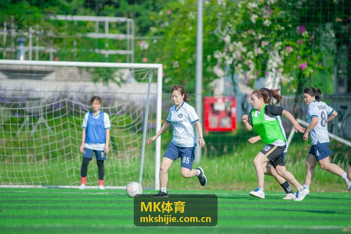 MK体育 Outdoor系列户外探险装备展示